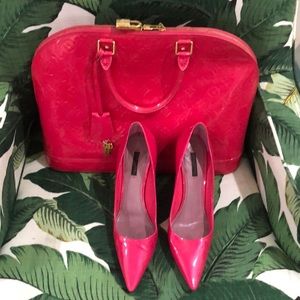 💯 Authentic Louis Vuitton Pink Alma Bag and Heels